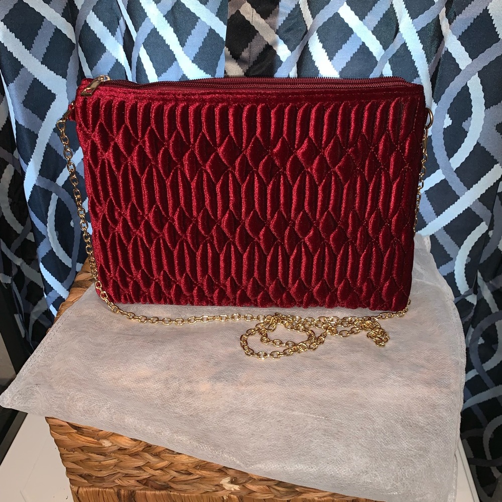 Perfect bag for Parties! Red Velvet w/ Gold chain